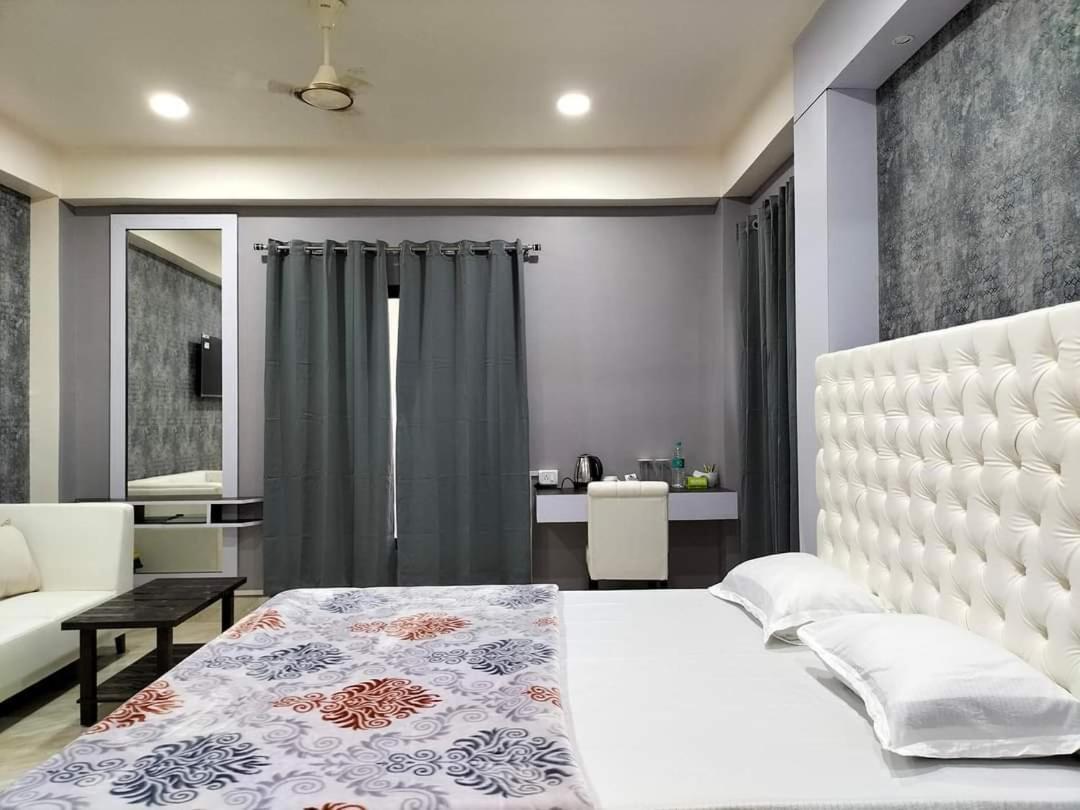 Radiant Club & Resort Imphal Exterior photo